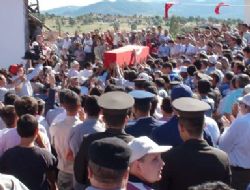 Bölücülere lanet yağdı